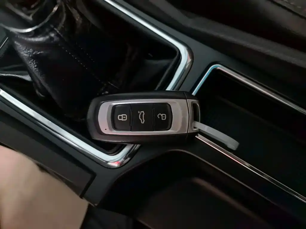 Geely Emgrand — миниатюра 9
