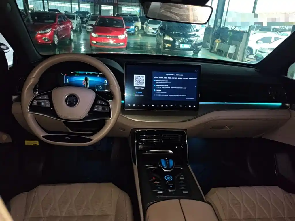 BYD Tang New Energy — миниатюра 10