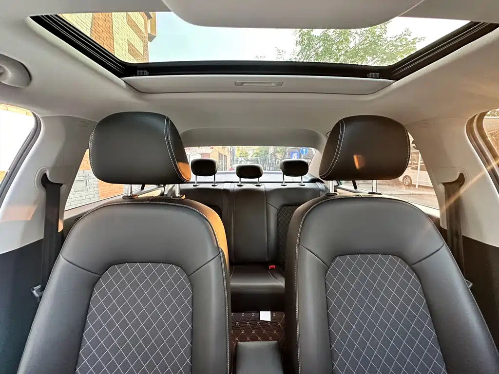Skoda Rapid — миниатюра 20