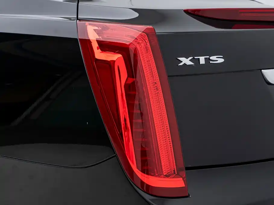 Cadillac XTS — миниатюра 12