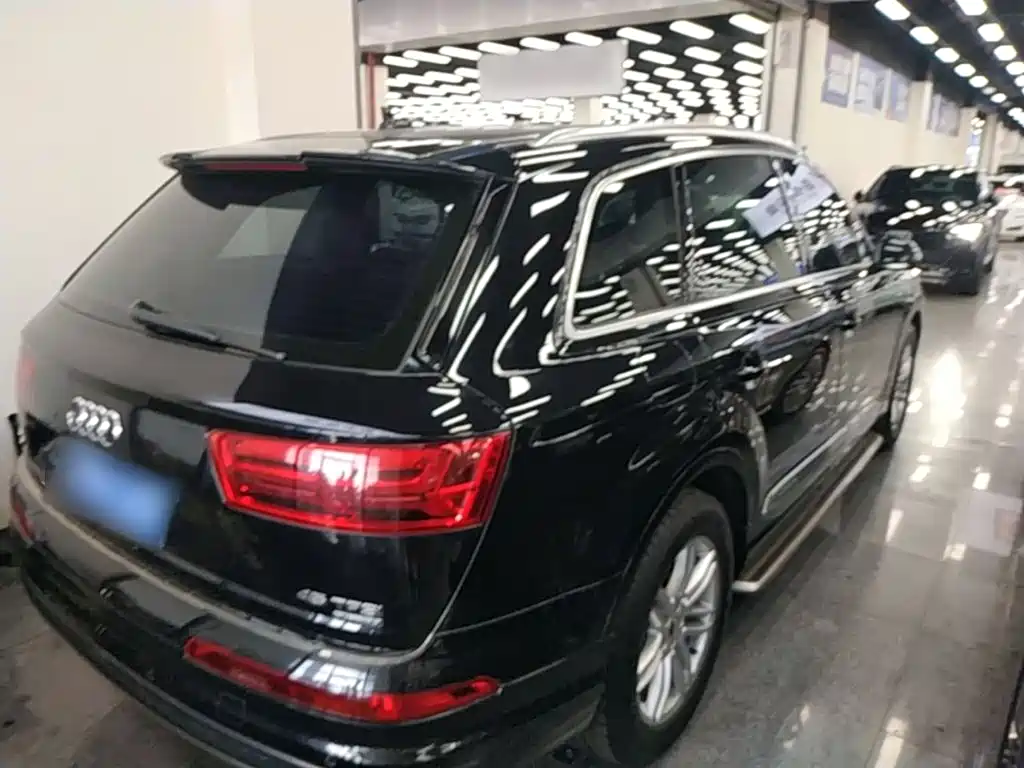 Audi Q7 — миниатюра 7