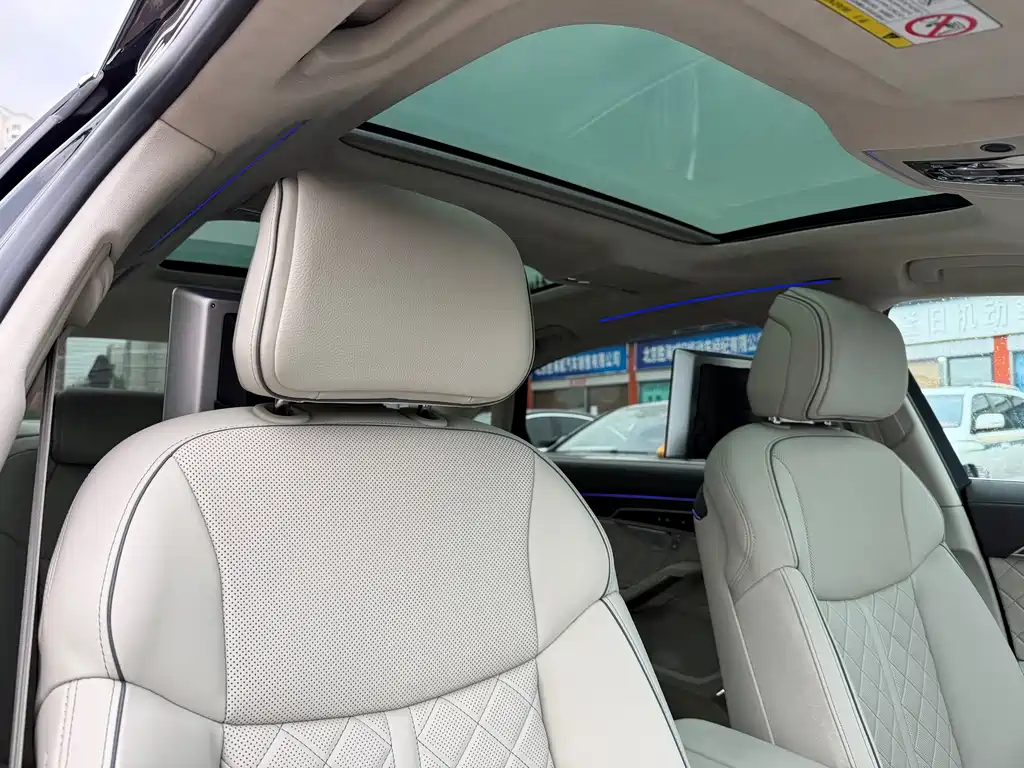 Audi A8 — миниатюра 11