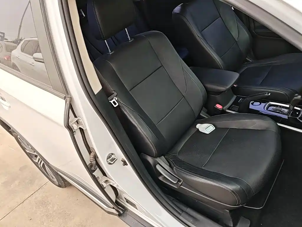 Mitsubishi Outlander — миниатюра 25