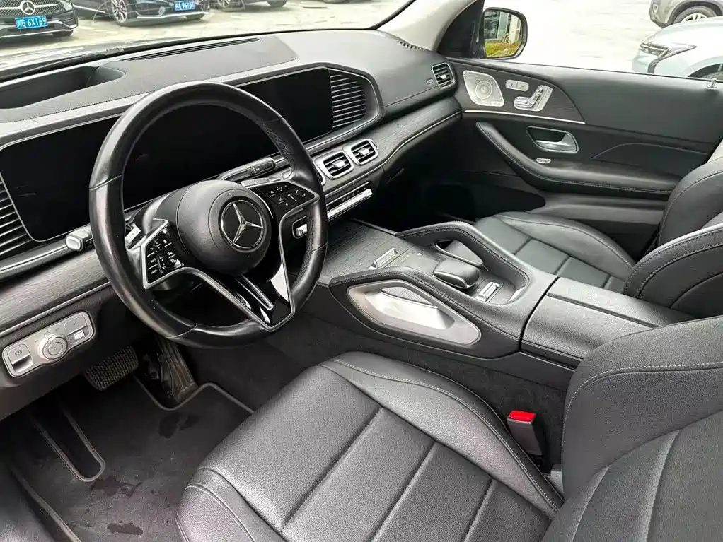 Mercedes-Benz GLE (Import) — миниатюра 18