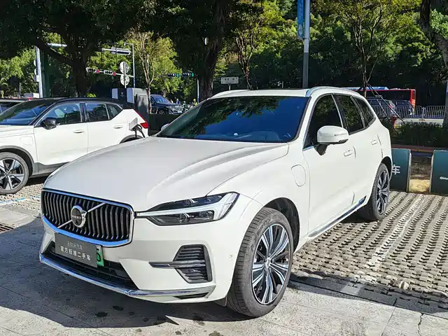VOLVO XC60 PLUG IN HYBRID 2021