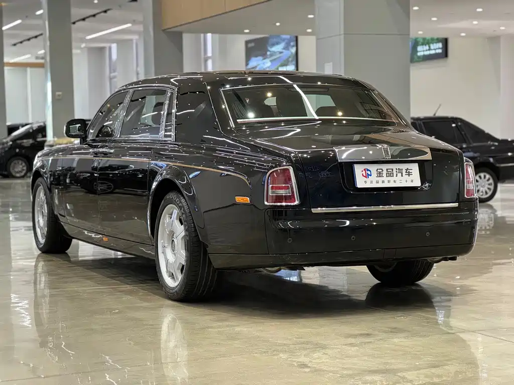 Rolls-Royce Phantom — миниатюра 6