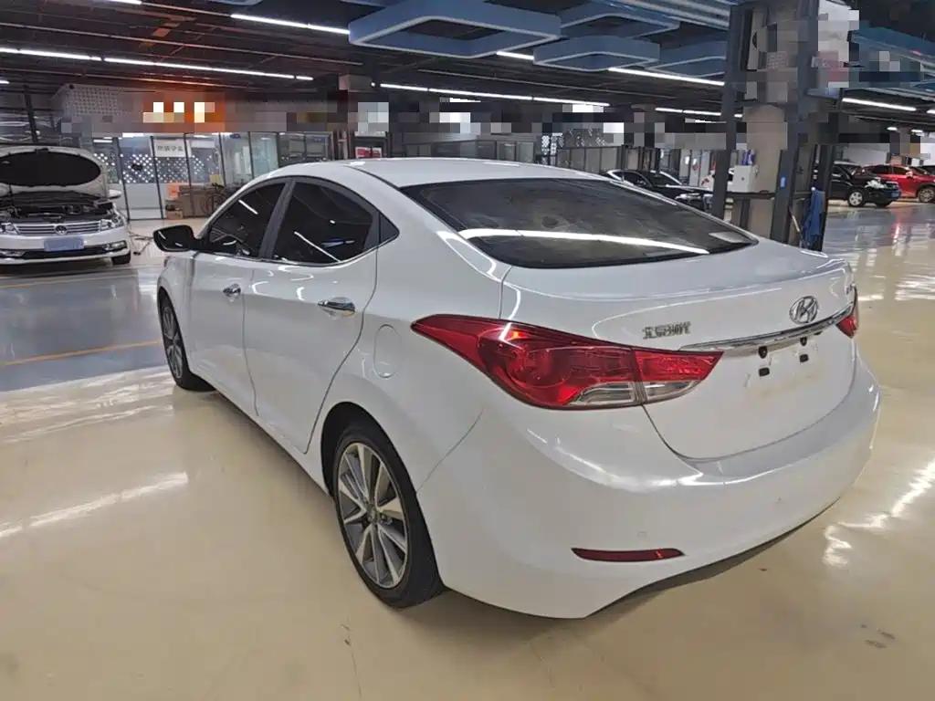 Hyundai Elantra Langdong — миниатюра 5