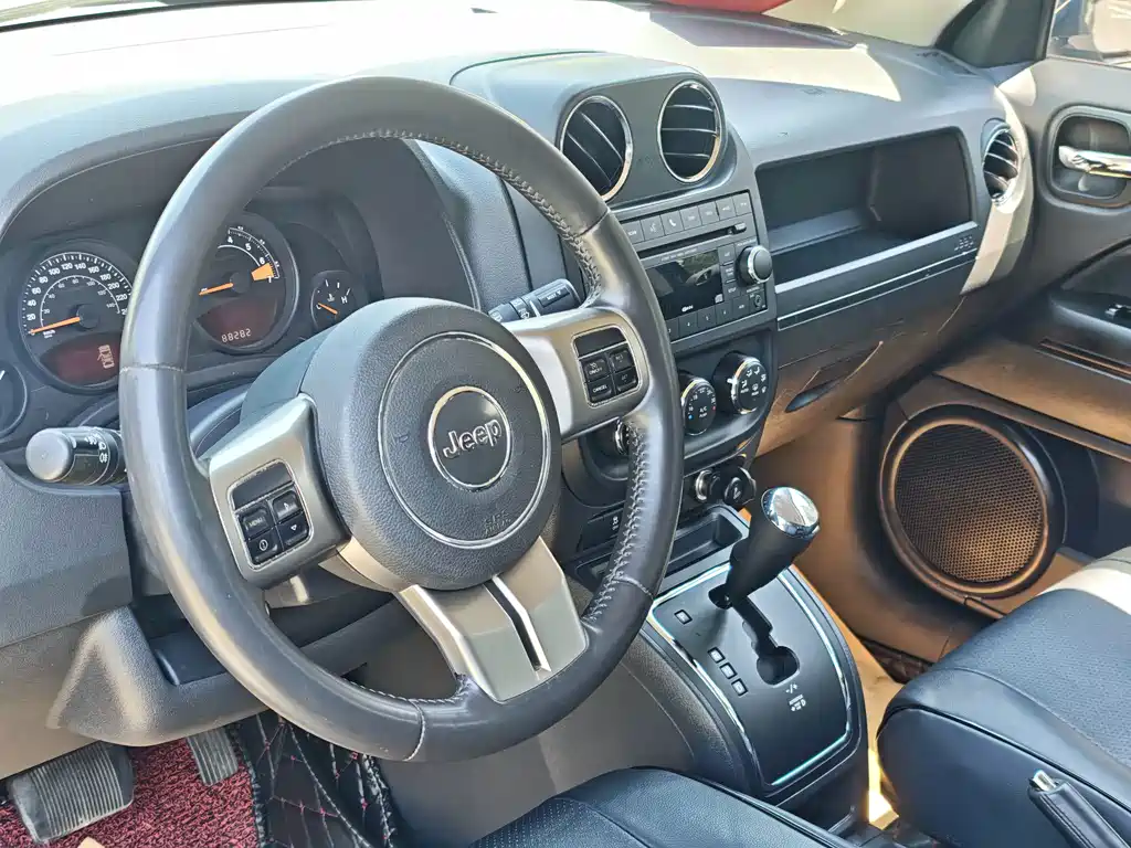 Jeep Patriot — миниатюра 9