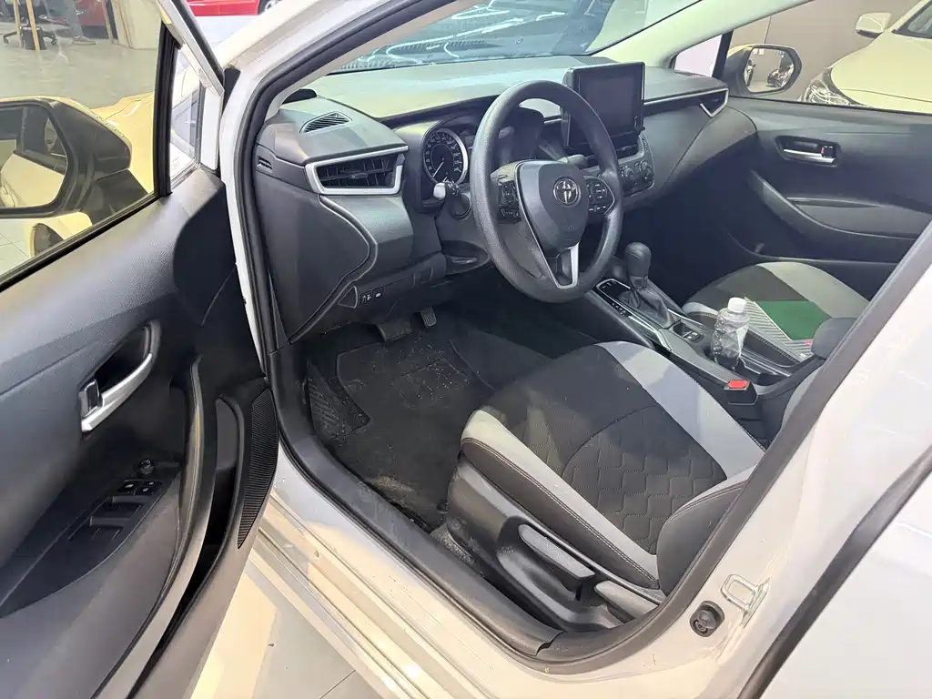 Toyota Corolla — миниатюра 4