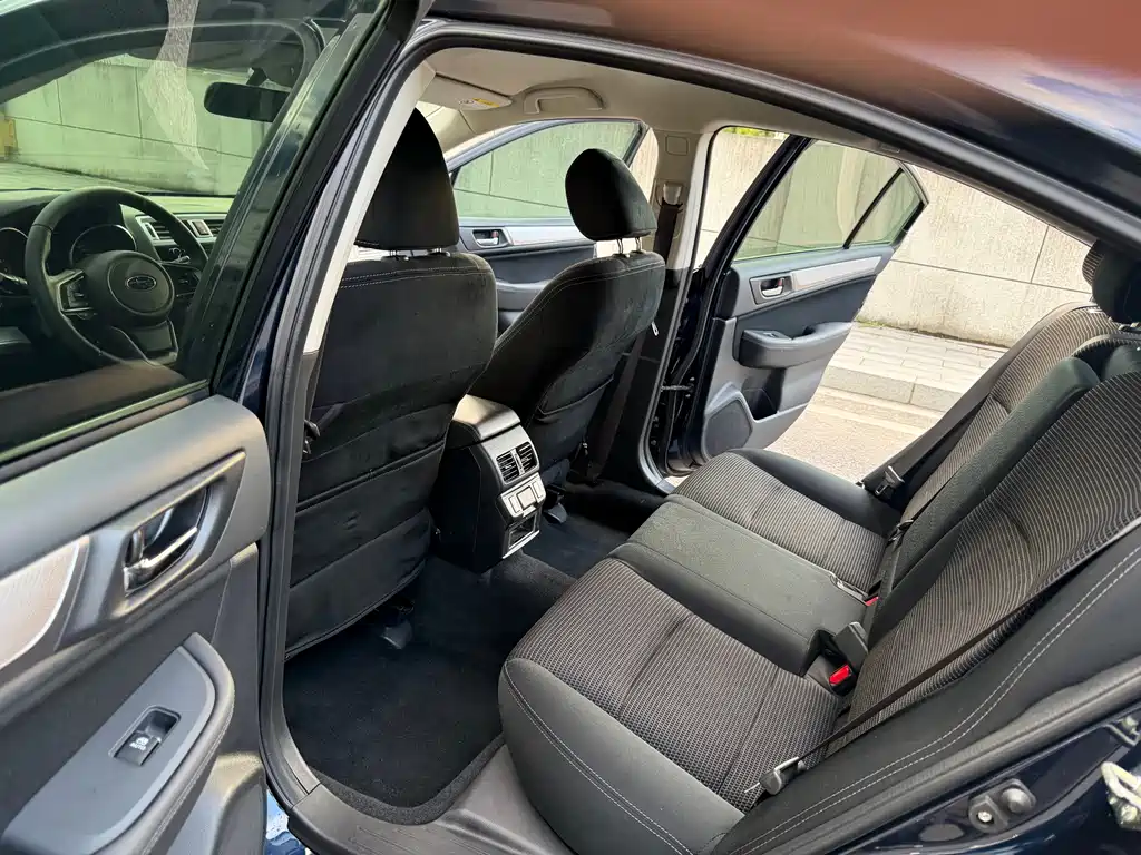 Subaru Legacy — миниатюра 10