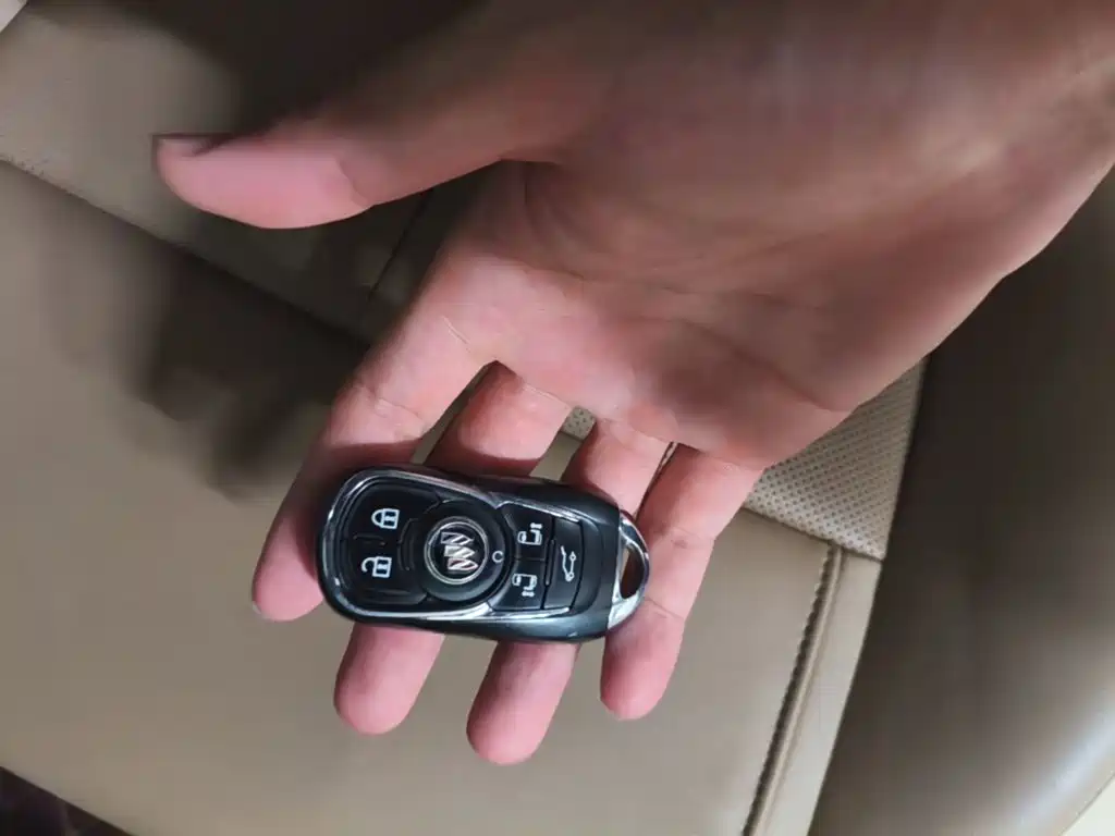 Buick GL8 — миниатюра 9