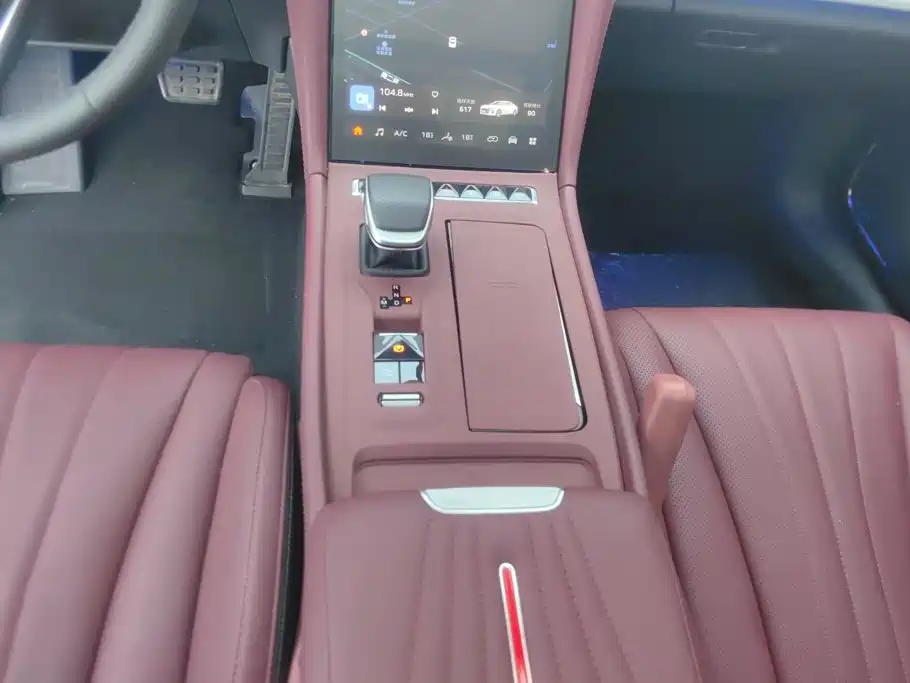 Hongqi Hongqi H5 — миниатюра 16