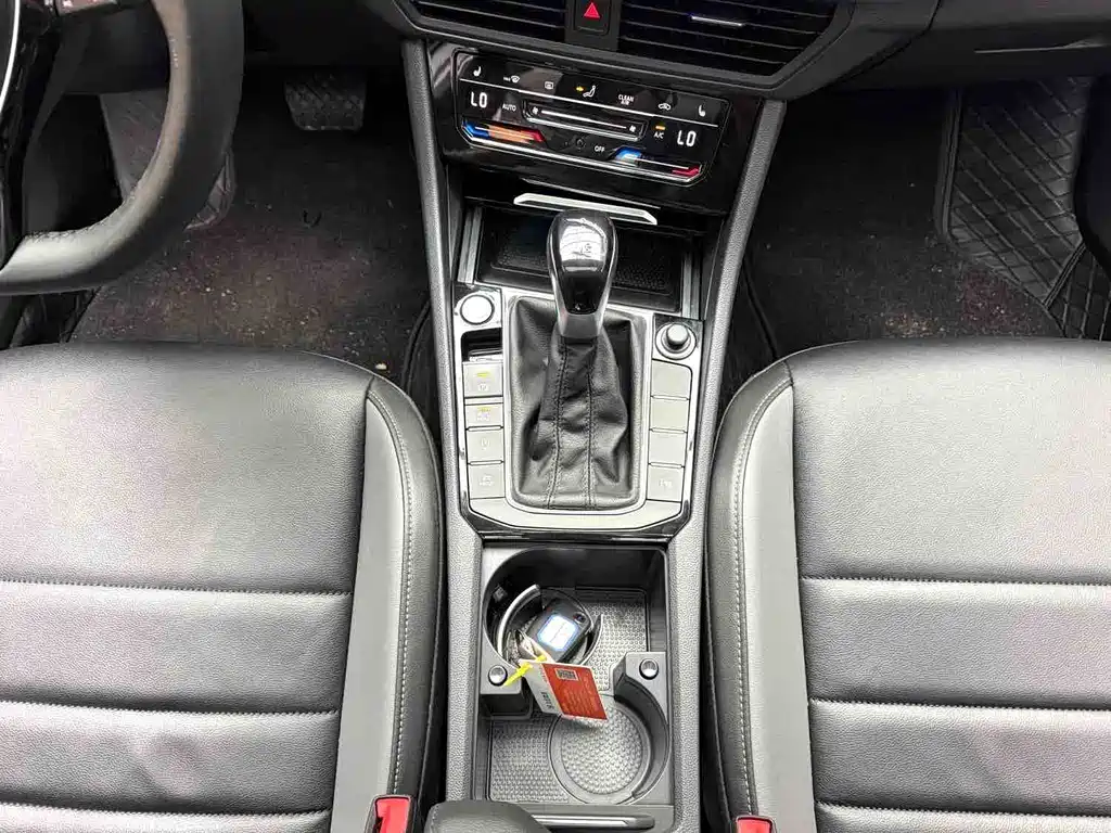 Volkswagen Sagitar — миниатюра 13