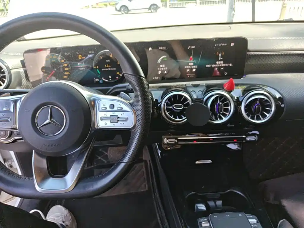 Mercedes-Benz A-Class — миниатюра 10