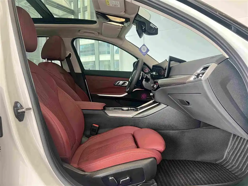 BMW 3 Series — миниатюра 30