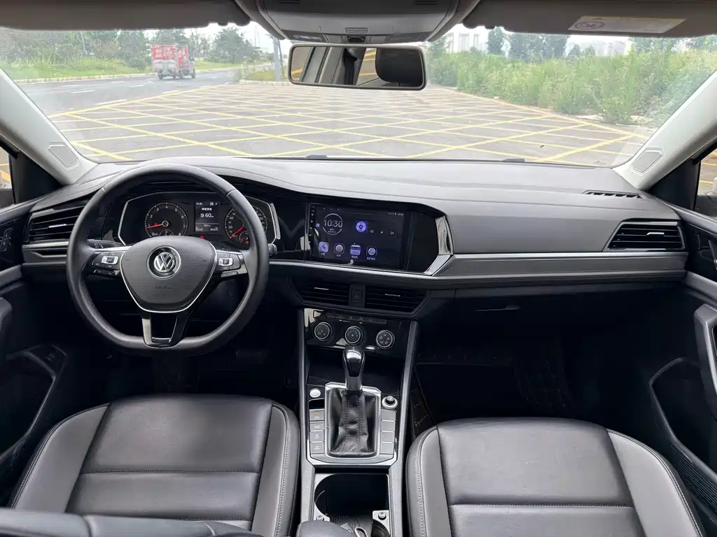 Volkswagen Sagitar — миниатюра 9