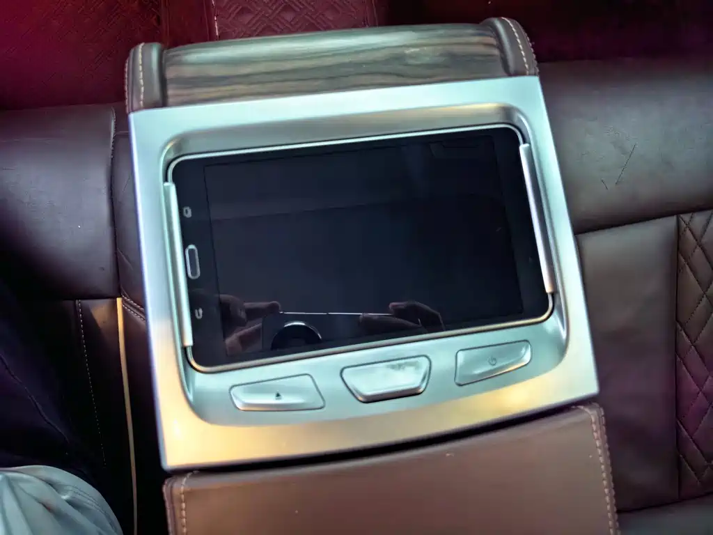 BMW 5 Series — миниатюра 18