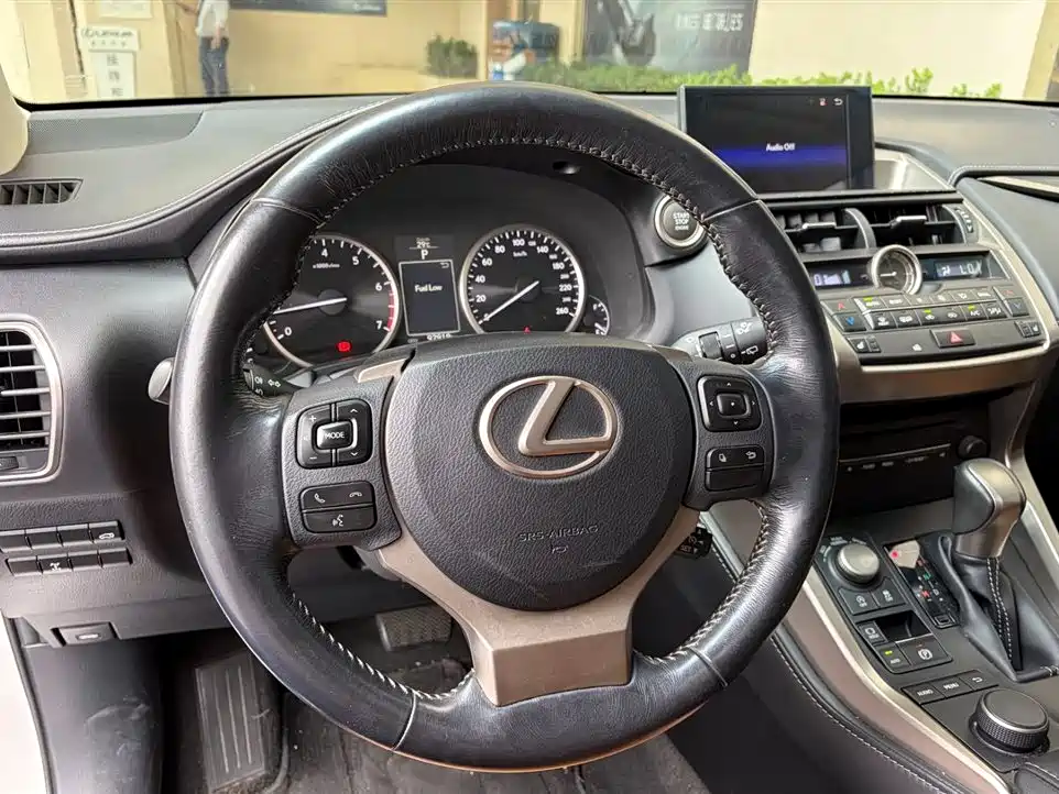 Lexus NX — миниатюра 4