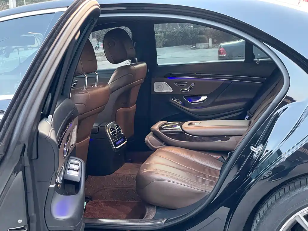 Mercedes-Benz S-Class — миниатюра 6