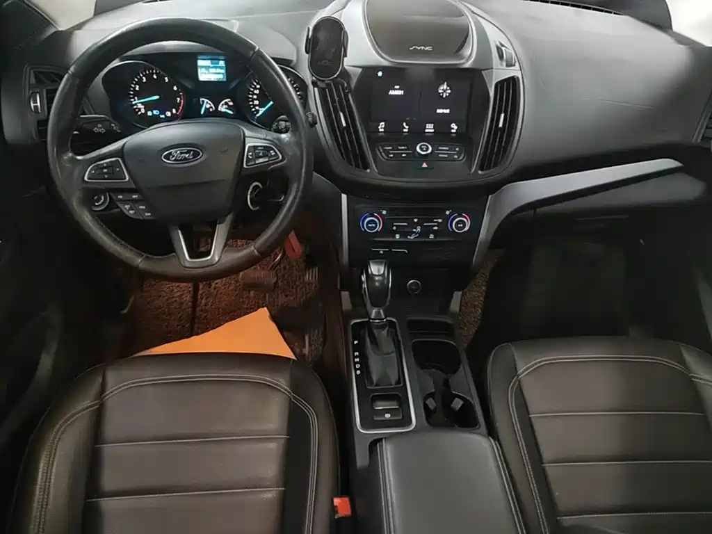 Ford Kuga — миниатюра 10