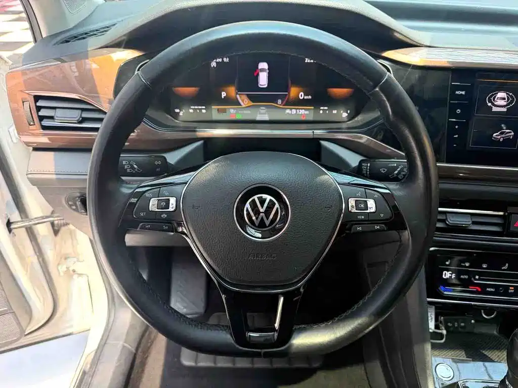 Volkswagen Tharu — миниатюра 5