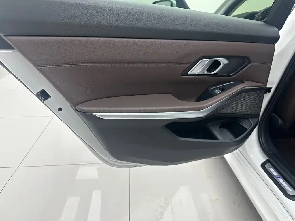 BMW 3 Series — миниатюра 16