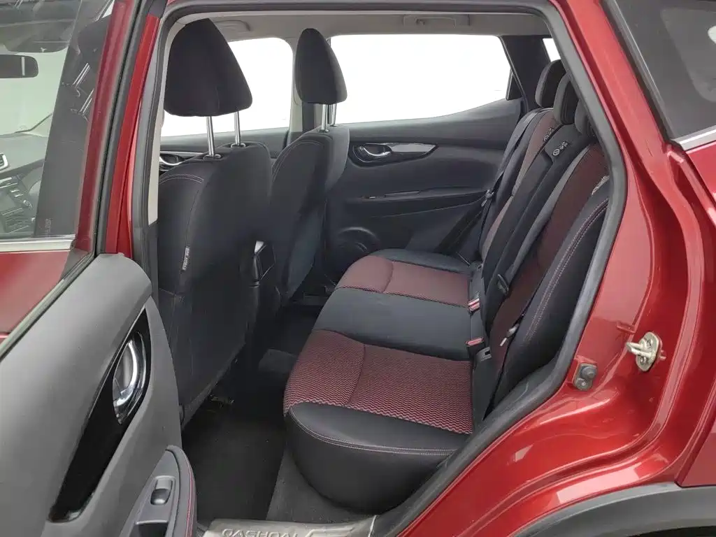 Nissan Qashqai — миниатюра 15