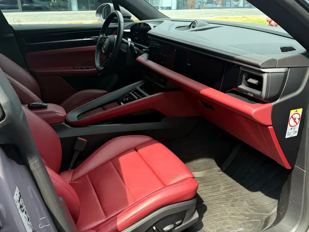 Porsche Macan EV — миниатюра 11