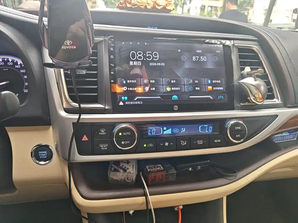 Toyota Highlander — миниатюра 9