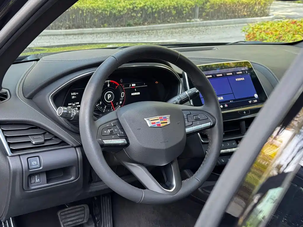 Cadillac CT5 — миниатюра 14