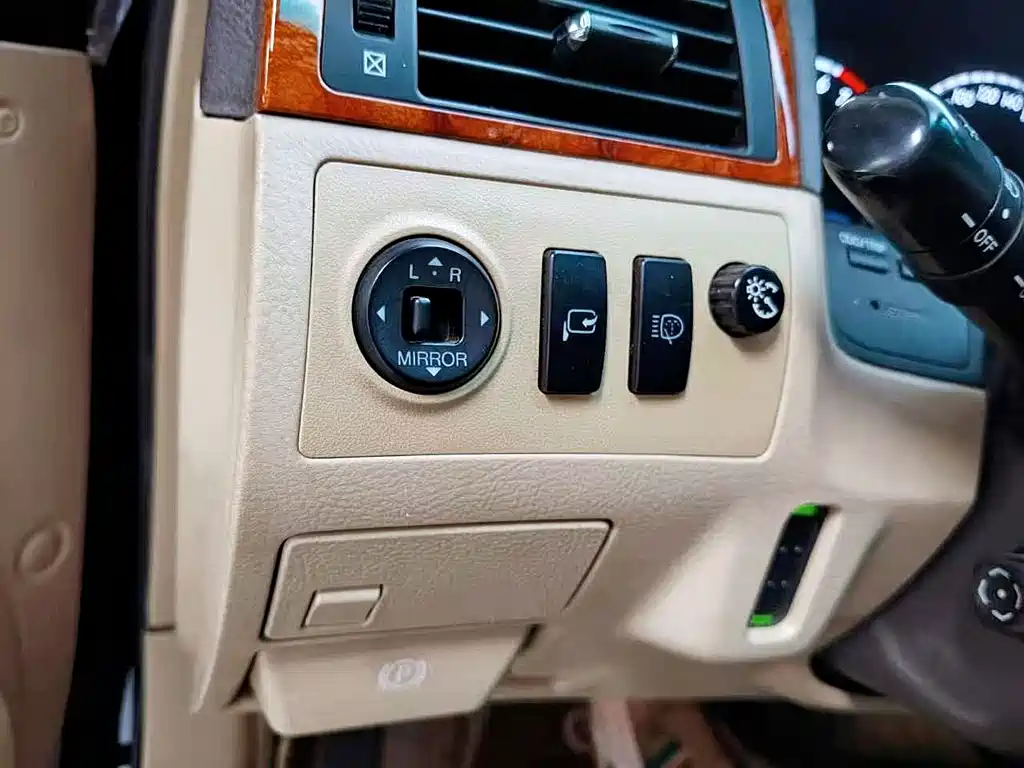 Toyota Crown — миниатюра 15