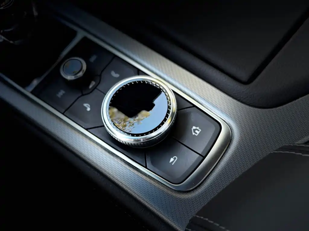 Cadillac CT5 — миниатюра 13
