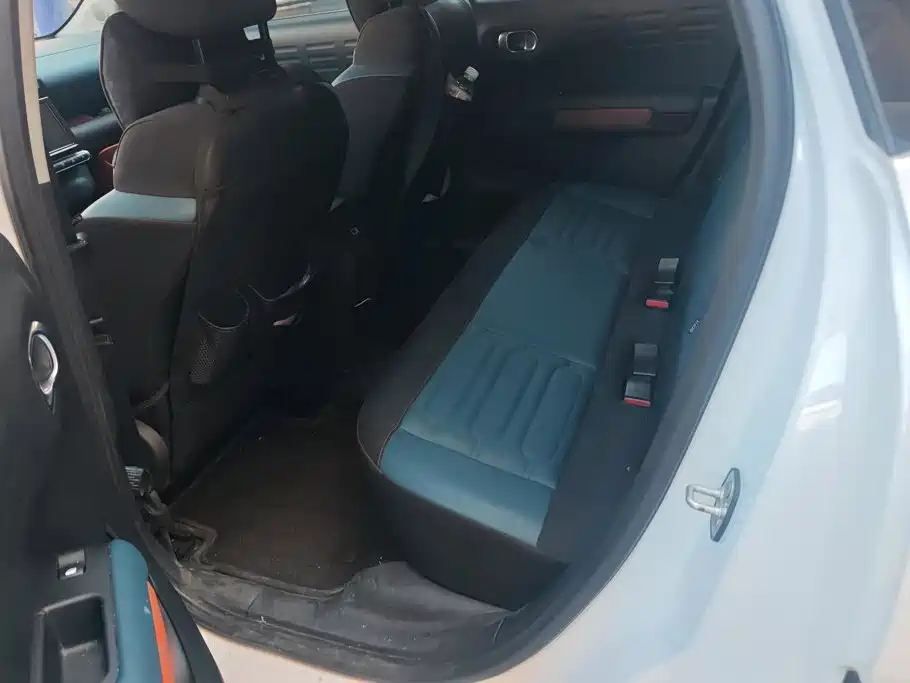 Citroen C4 Aircross — миниатюра 11