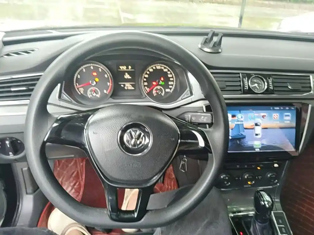 Volkswagen Passat 2017 330TSI DSG