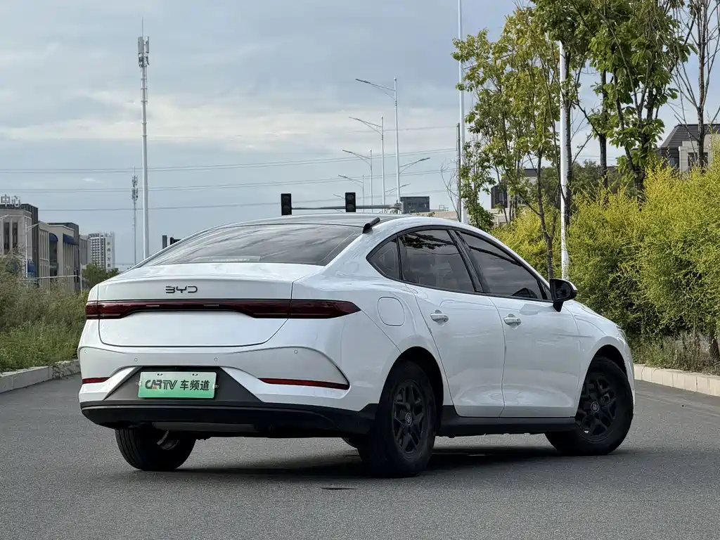 BYD Qin PLUS — миниатюра 7