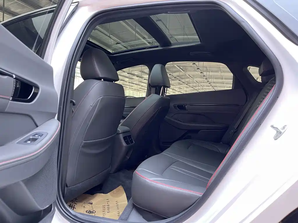 Hyundai Sonata — миниатюра 11