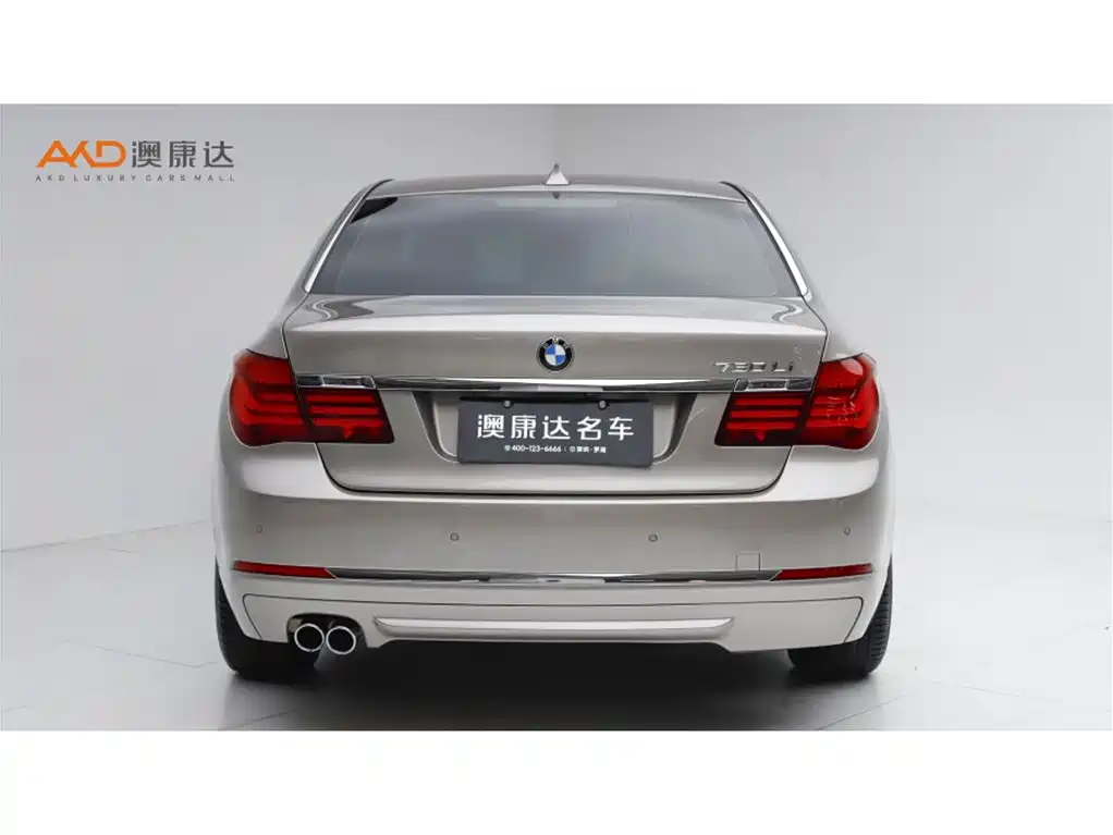 BMW 7 Series — миниатюра 4