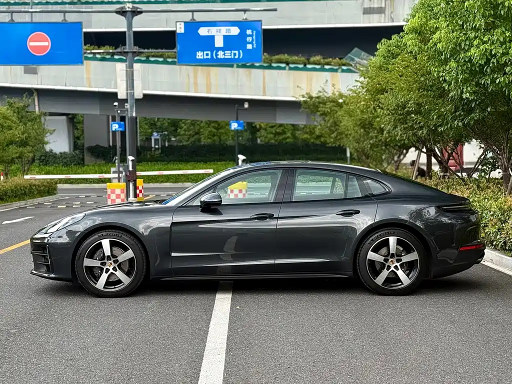 Porsche Panamera — миниатюра 4