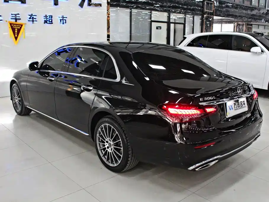 Mercedes-Benz E-Class — миниатюра 14