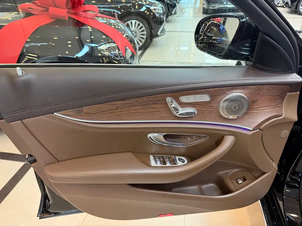 Mercedes-Benz E-Class E 2023 E 300 L Fashion
