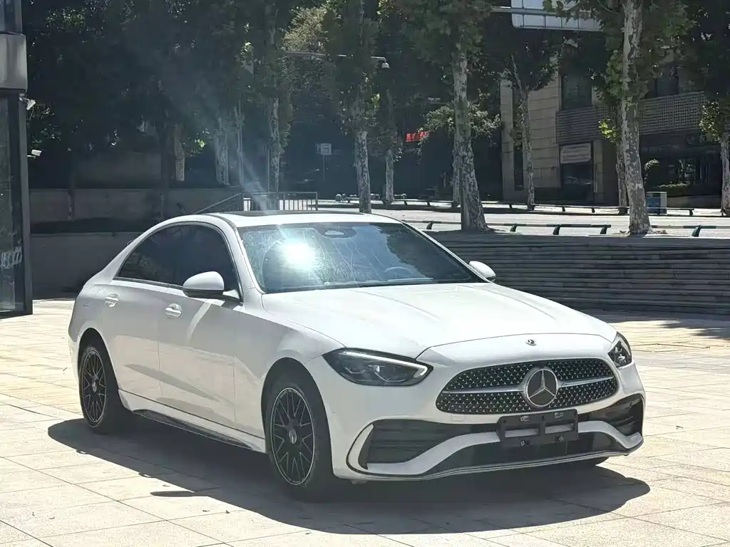 Mercedes-Benz C-Class — миниатюра 3