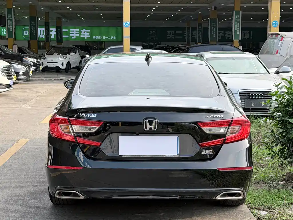 Honda Accord — миниатюра 13
