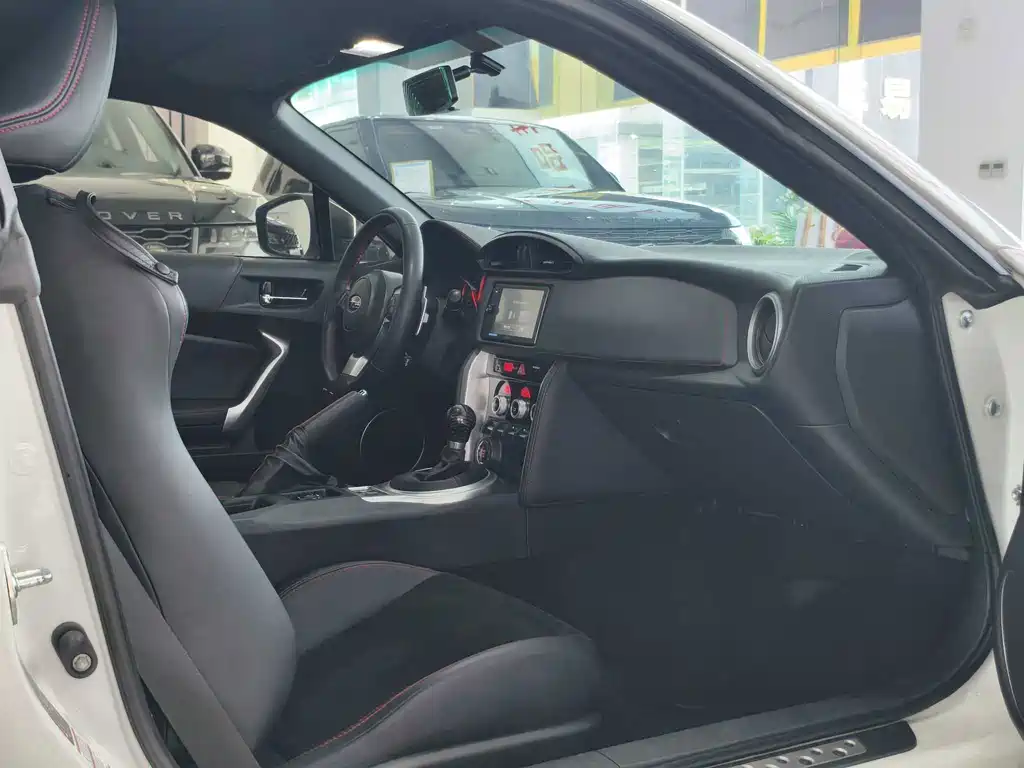 Subaru BRZ — миниатюра 5