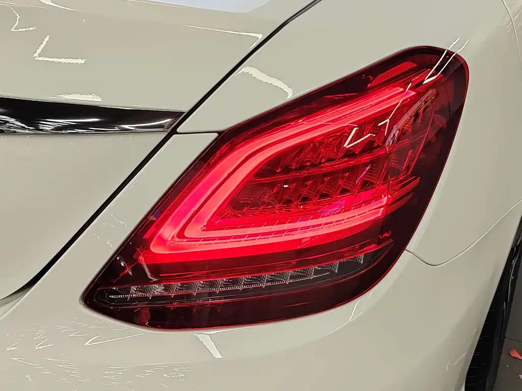 Mercedes-Benz C-Class — миниатюра 22