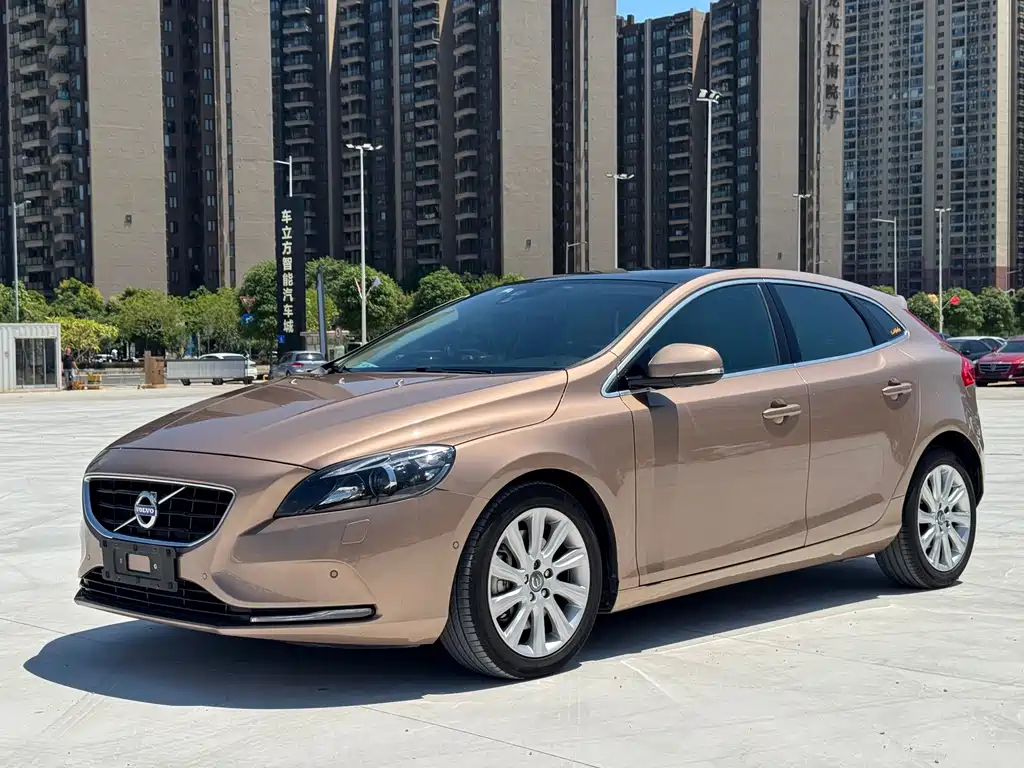 Volvo V40