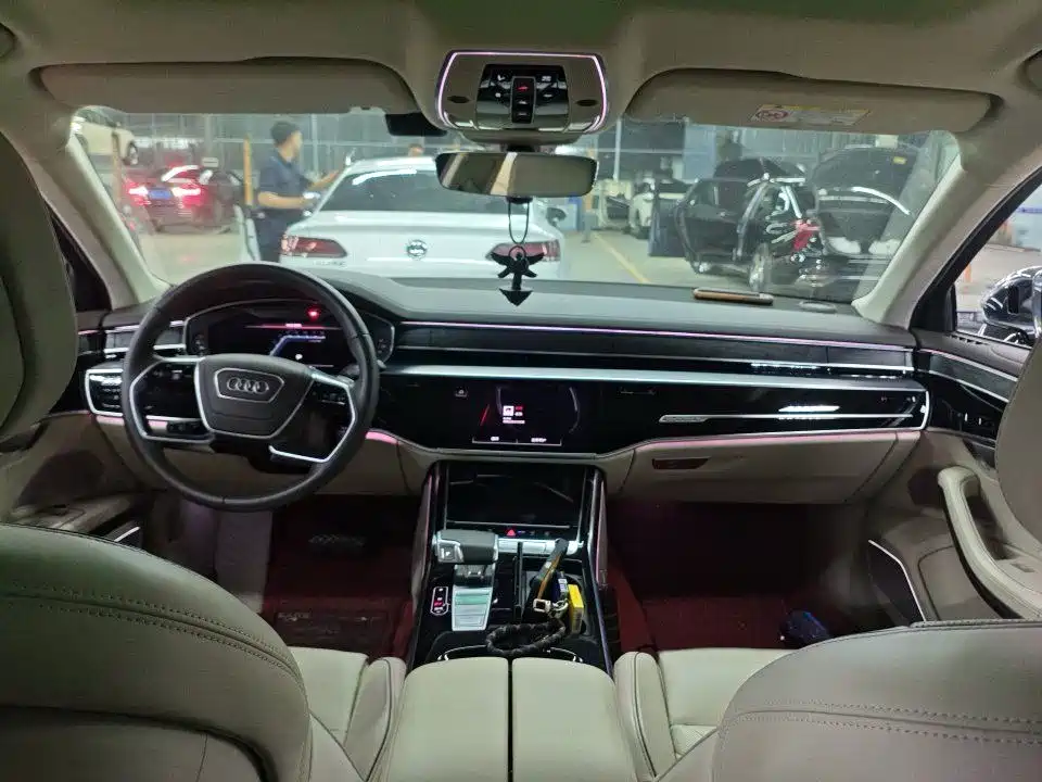 Audi A8 — миниатюра 6