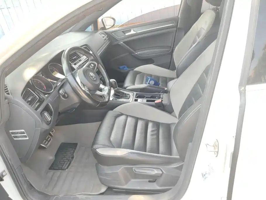 Volkswagen Golf — миниатюра 9