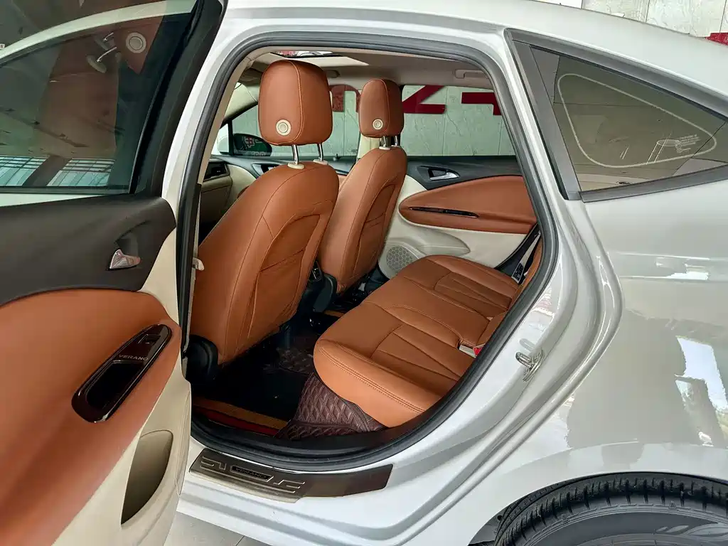 Buick Verano — миниатюра 5