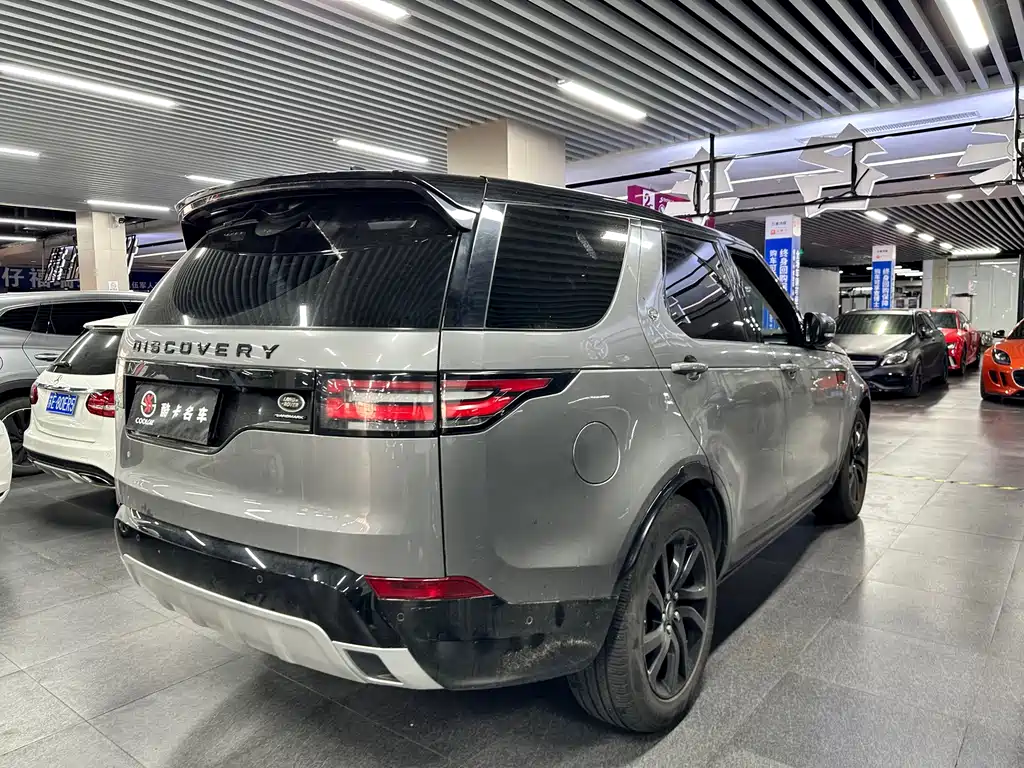 Land Rover Discovery — миниатюра 6