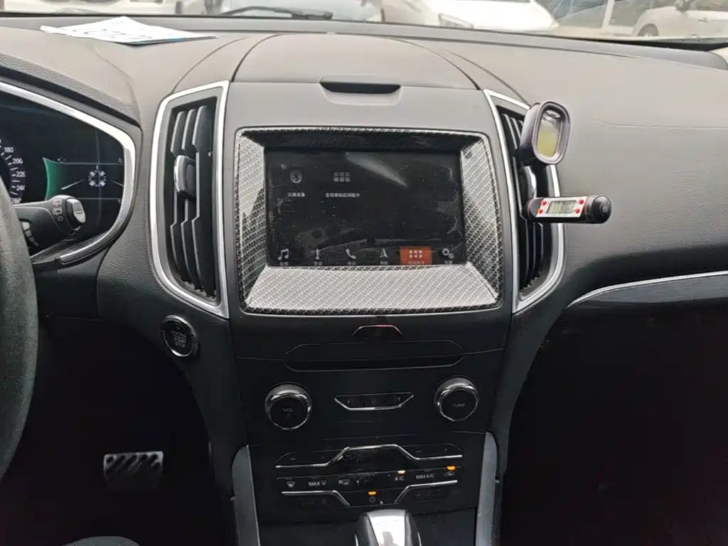 Ford Edge — миниатюра 13